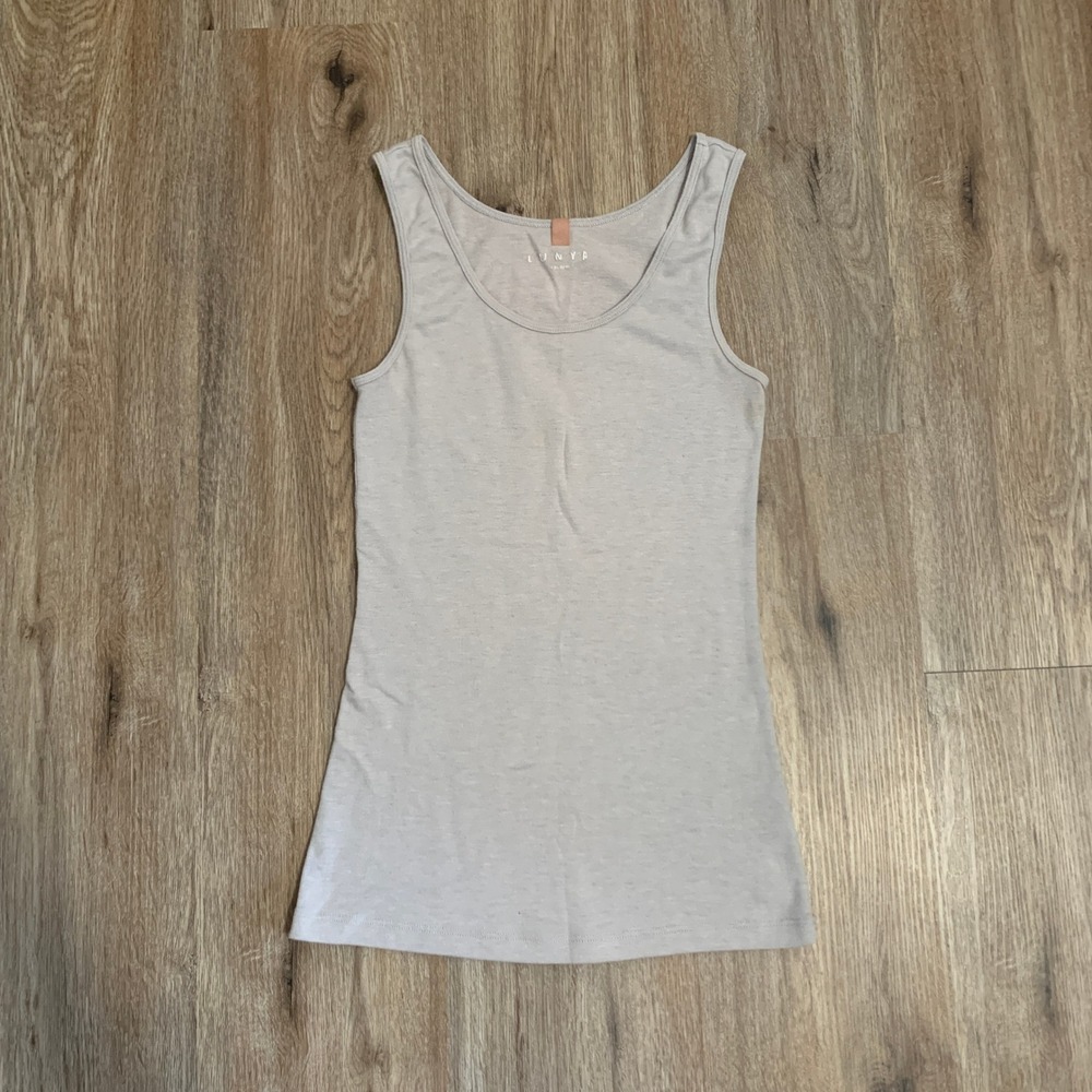Lunya pima cotton blend tank top in light grey - size medium womens